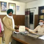 SDM Sahib Barnala receives delegation of Shopkeepers Union Mahil Kalan