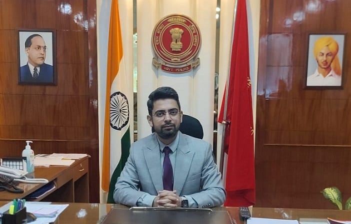 ਵੋਟਰਾਂ ਲਈ ਮੱਦਦਗਾਰ ਸਾਬਿਤ ਹੋਵੇਗੀ "ਬੁੱਕ ਏ ਕਾਲ ਵਿੱਦ ਬੀ.ਐਲ.ਓ" ਆਪਸ਼ਨ- ਡਿਪਟੀ ਕਮਿਸ਼ਨਰ ਸਾਗਰ ਸੇਤੀਆ