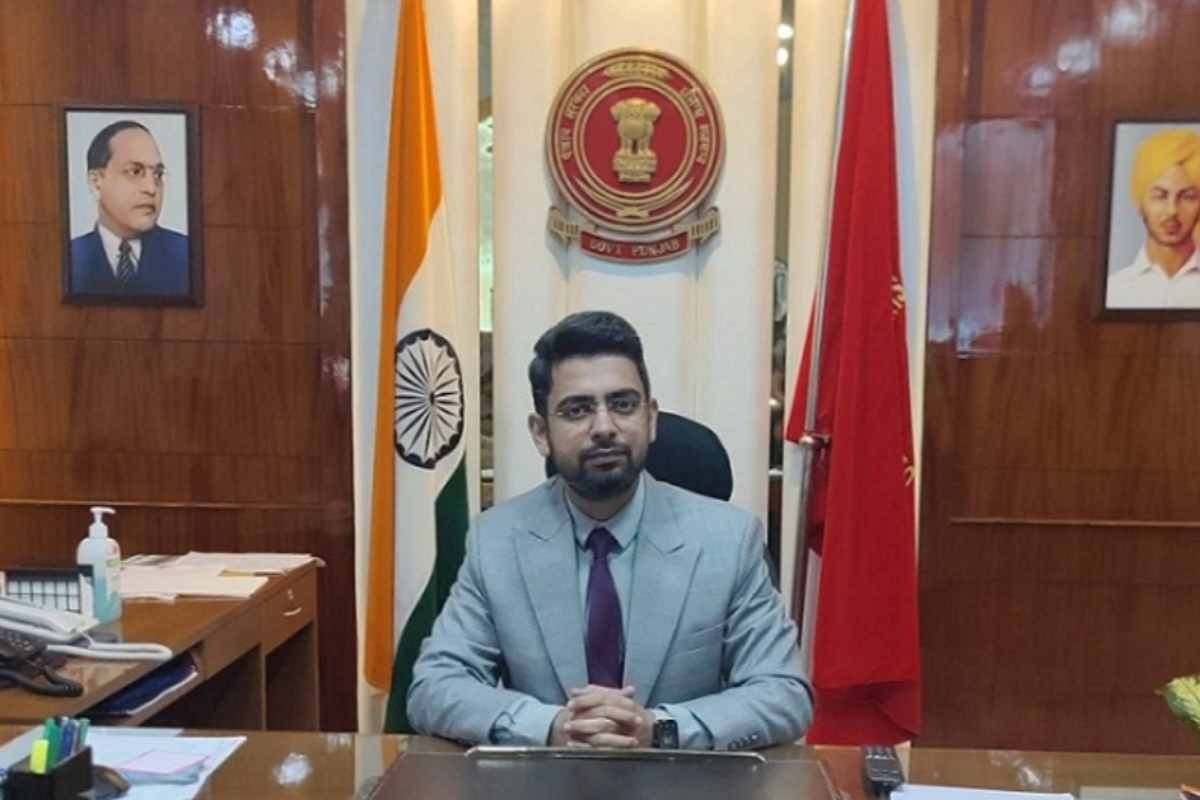 ਮੋਗਾ 'ਚ ਖਾਦਾਂ ਦੀ ਕਾਲਾਬਾਜ਼ਾਰੀ ਤੇ ਟੈਗਿੰਗ 'ਤੇ DC ਸਾਗਰ ਸੇਤੀਆ ਵੱਲੋਂ ਪੂਰਨ ਪਾਬੰਦੀ, ਪੜ੍ਹੋ ਸਖ਼ਤ ਹੁਕਮ